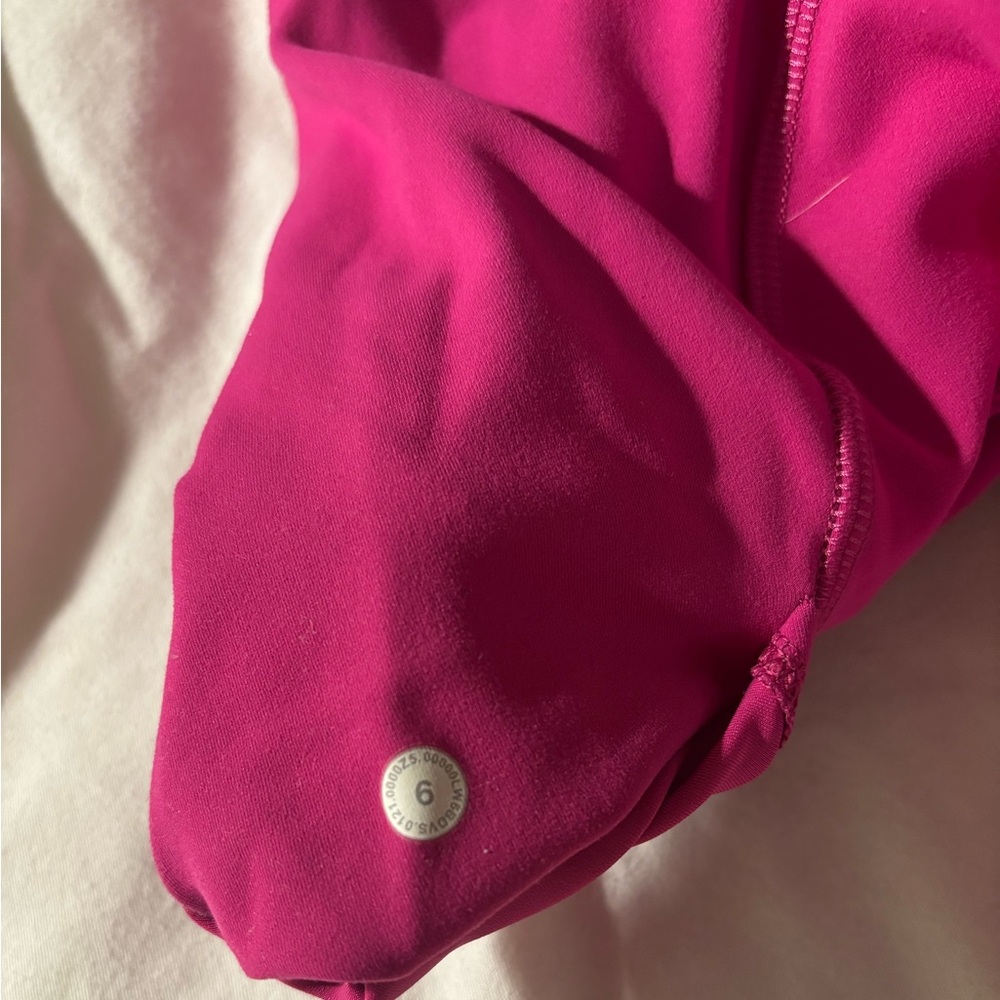 Lululemon Invigorate HR Tight Ripened Raspberry size 6 - Picture 7 of 7